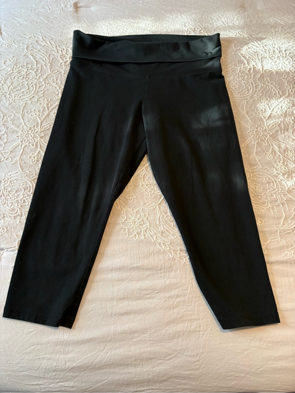Victoria's Secret Black 3/4 Yoga  High-Waist Leggings